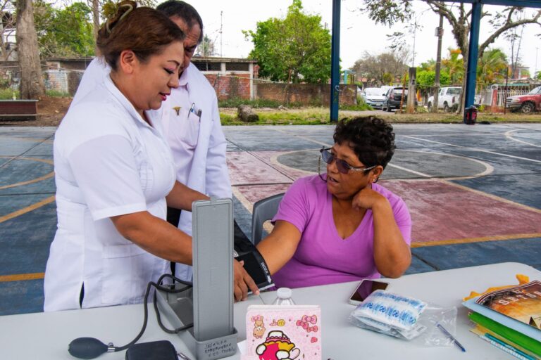 Brigadas en tu Colonia se acerca a la Colonia Erasto Portilla con servicios gratuitos