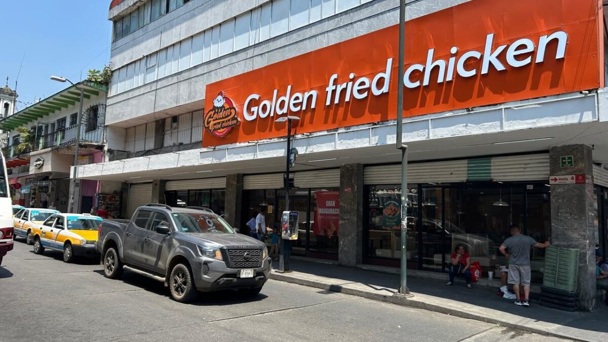 Apertura franquicia restaurantera en pleno centro de la ciudad
