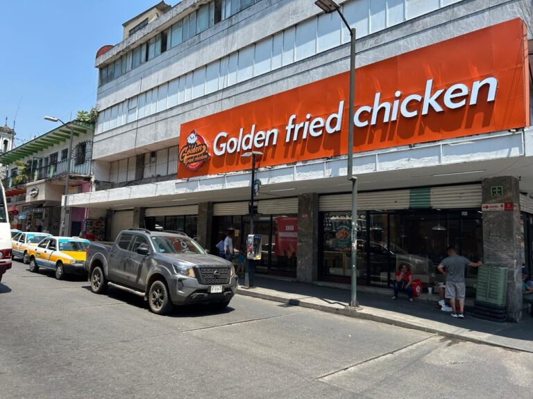 Apertura franquicia restaurantera en pleno centro de la ciudad