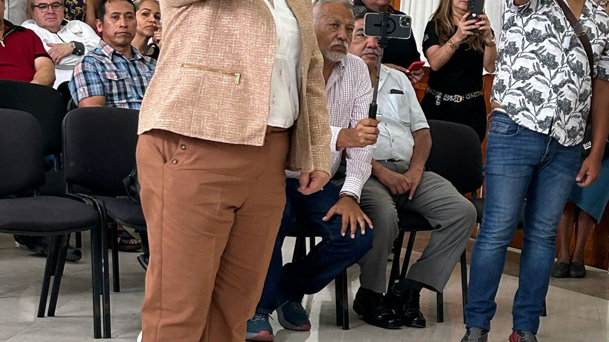 Piedad Patricia Dorantes asume la Sindicatura