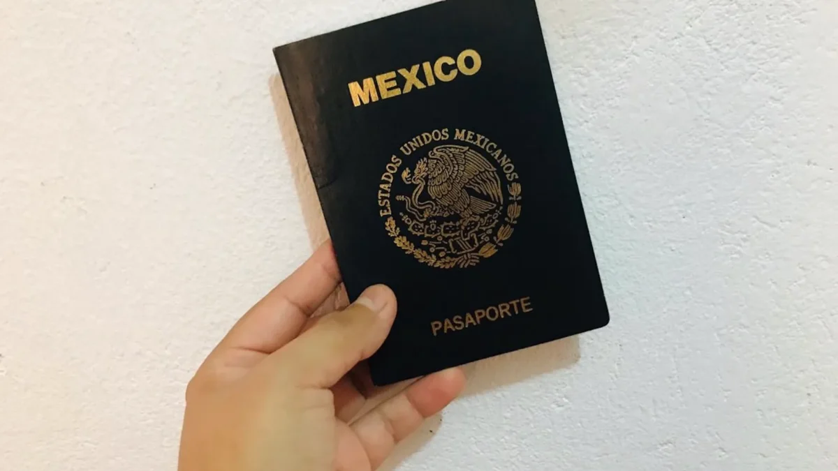Se simplifica en México el trámite de emisión de pasaportes