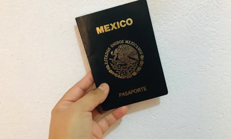 Se simplifica en México el trámite de emisión de pasaportes