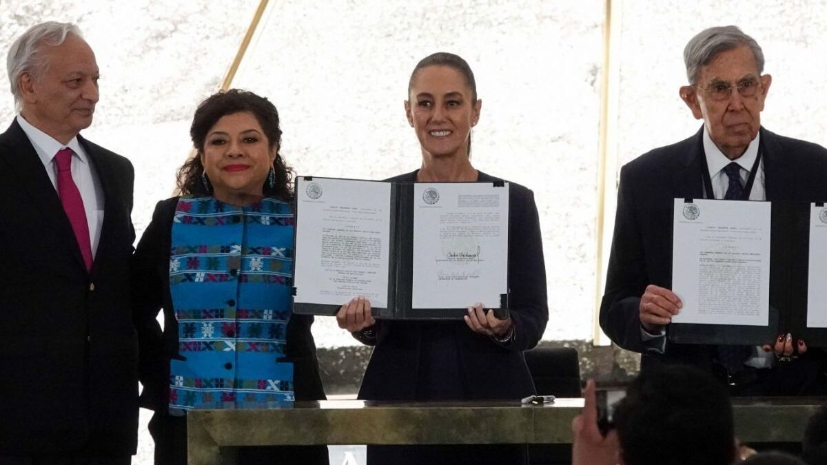 Sheinbaum publica leyes para recobrar la ‘esencia’ de la expropiación petrolera