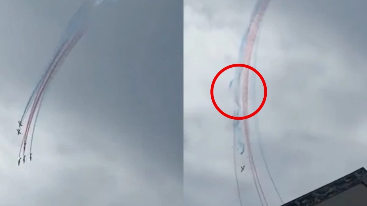 Chocan dos aviones de la Patrulla de Francia en pleno vuelo