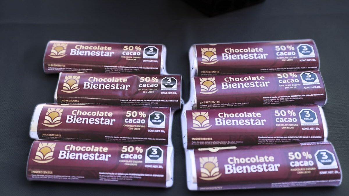 Sheinbaum defiende el ‘Chocolate Bienestar’ ante críticas por sellos de advertencia 