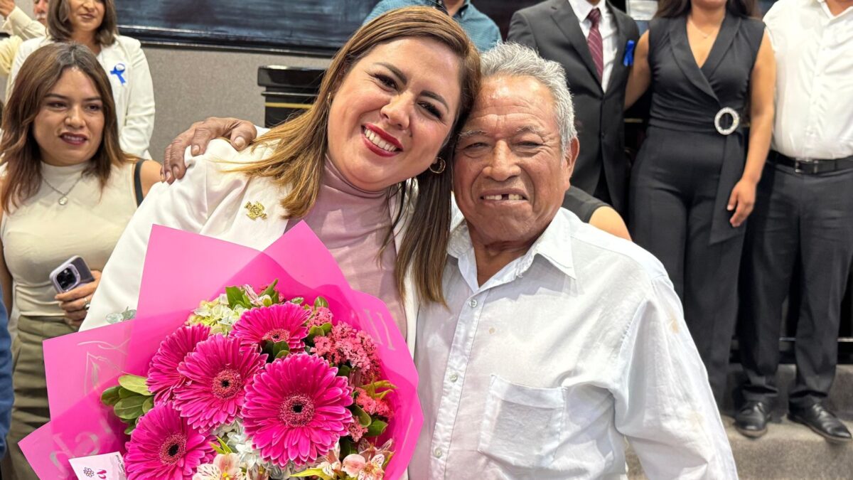 NALLELY CAMARILLO RINDE PROTESTA COMO DIPUTADA LOCAL.