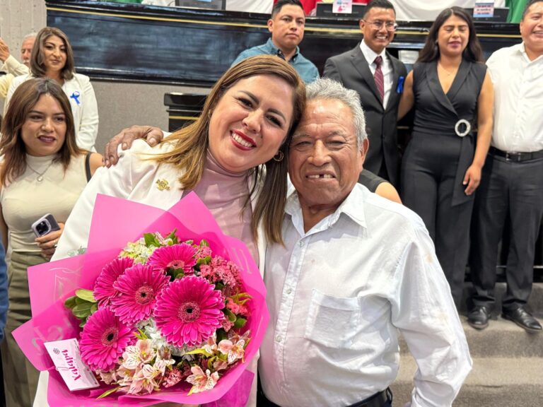 NALLELY CAMARILLO RINDE PROTESTA COMO DIPUTADA LOCAL.