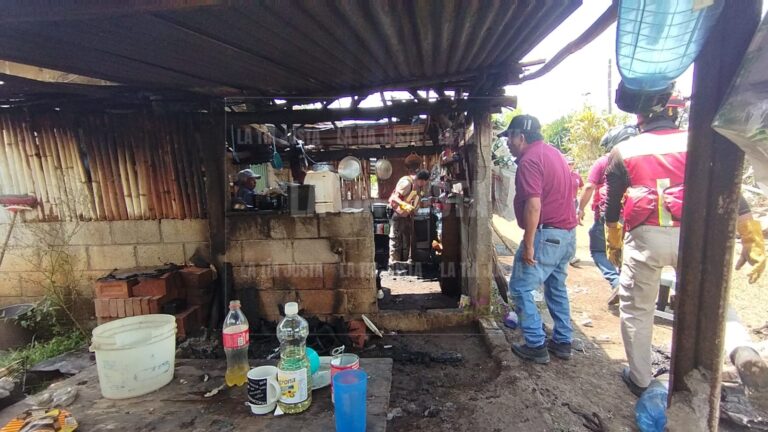 SE INCENDIA VIVIENDA EN VILLA LIBERTAD
