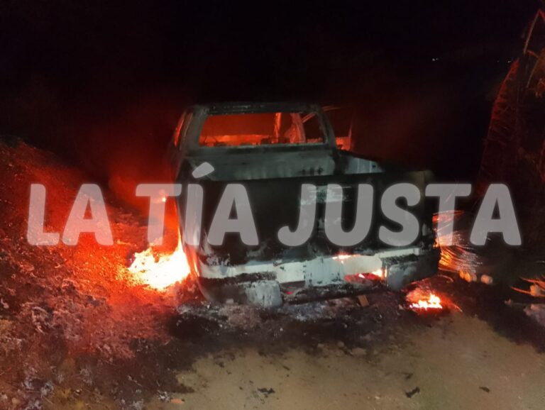 PRENDEN FUEGO A CAMIONETA DE CANDIDATO DEL PT EN MIXTLA DE ALTAMIRANO.