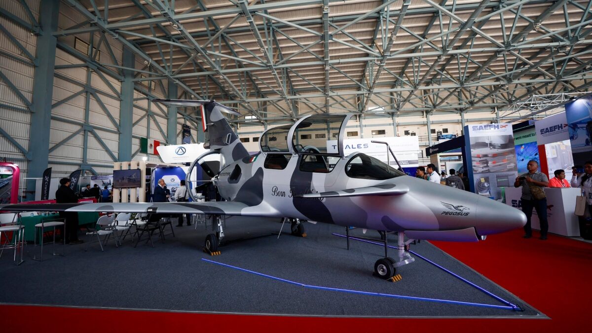 Primer avión diseñado y fabricado en México se lanzará al mercado en 2026