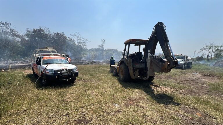 Trabajan coordinados para controlar emergencia en llantera de 20 de noviembre