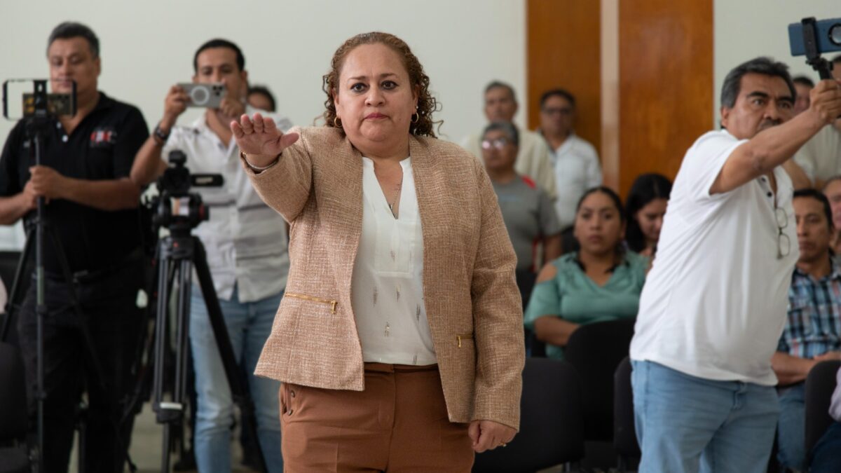 “Asumimos el cargo con compromiso y transparencia”: síndica única Patricia Dorantes.