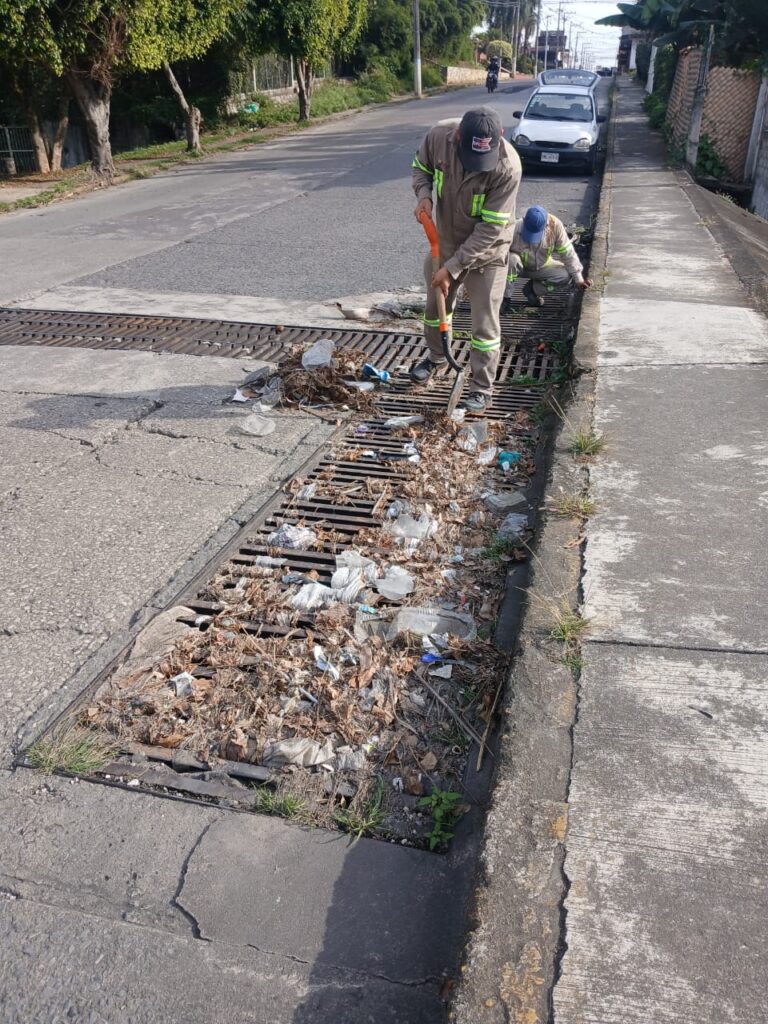 Llaman a no tirar basura en ríos y arroyos