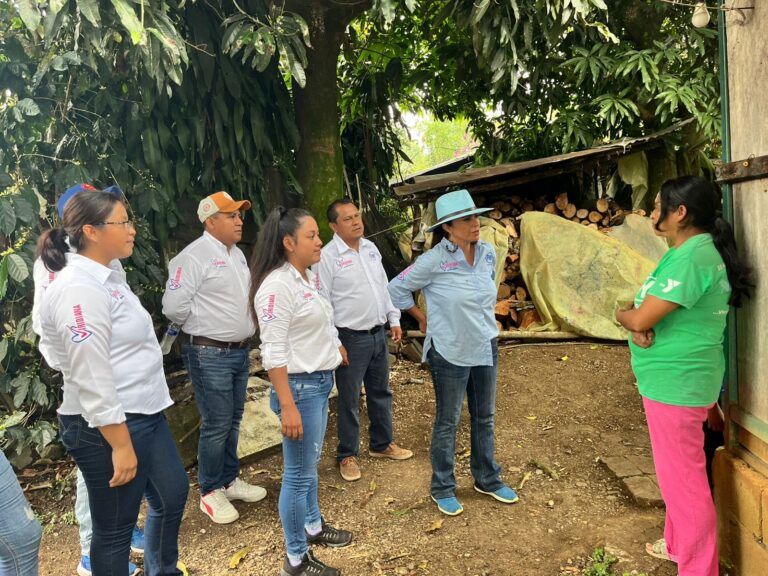 FAMILIAS DE MOCTEZUMA Y ZACAMITLA VAN CON ‘VIRI’