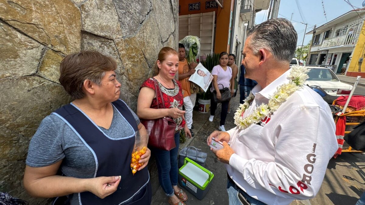 Locatarios piden a Igor Rojí rescate del Mercado de Flores