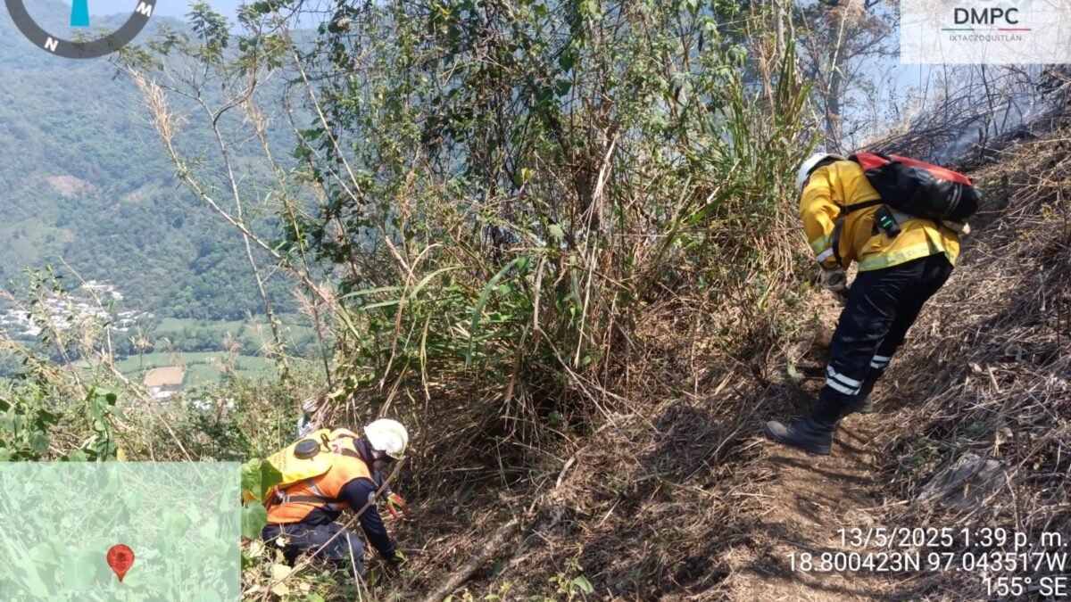 ATIENDE PC IXTACOQUITLÁN, INCENDIO EN CAPOLUCA