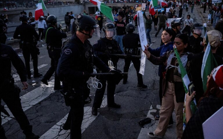 Así es como migrantes indocumentados podrían cobrar 1,000 dólares de apoyo por ‘autodeportarse’