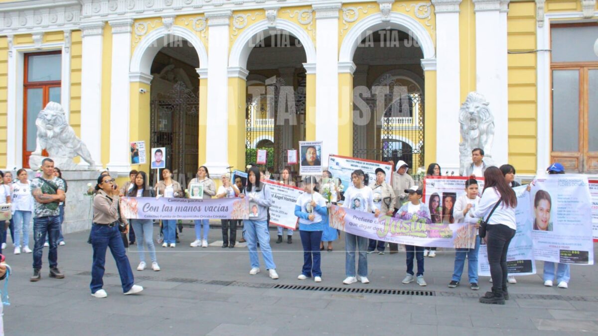 Marcha “Con Las Manos Vacías”