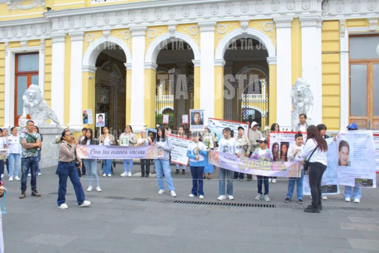 Marcha “Con Las Manos Vacías”