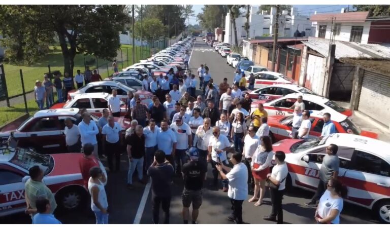 Cálido recibimiento de transportistas a Hugo Chahín Kuri en Poniente 34