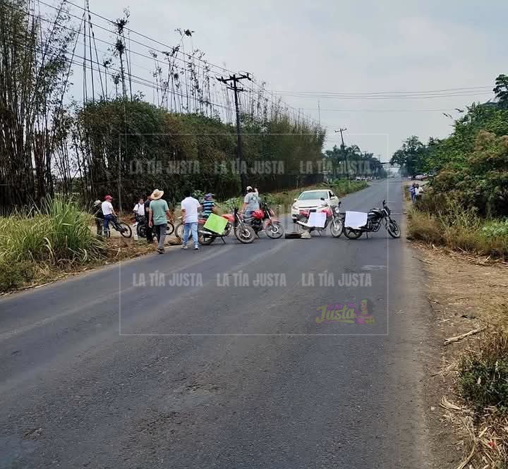 Pobladores denuncian contaminación de ríos en Atoyac