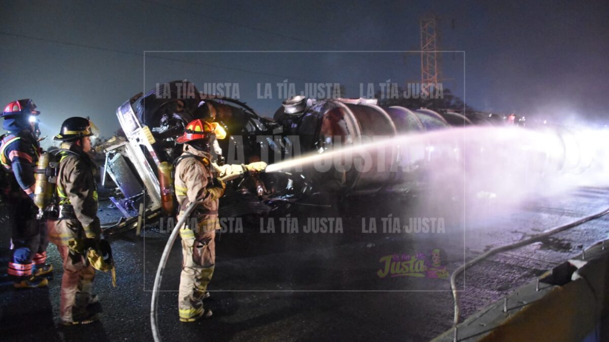 EXPLOTA PIPA CARGADA CON COMBUSTIBLE