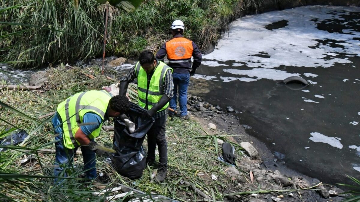Realizan limpieza de arroyo en Cándido Aguilar