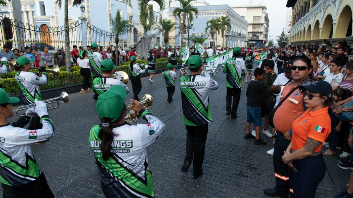 Reporta Protección Civil de Córdoba saldo blanco en el desfile del 21 de mayo