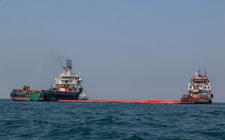 Pemex repara fugas en ducto que transporta aceite a Dos Bocas 