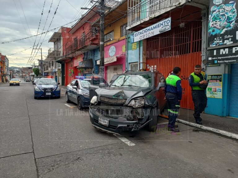 APARATOSO ACCIDENTE EN LA AVENIDA 2