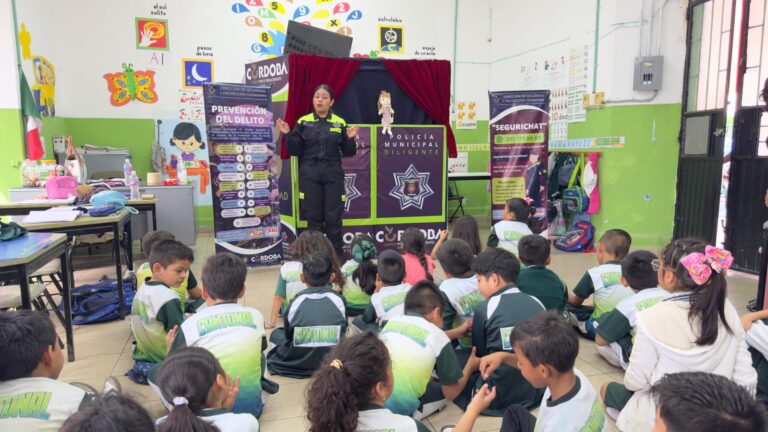 Implementan teatro guiñol para dar a conocer temas preventivos del delito