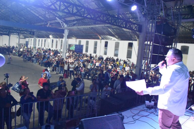 José Antonio May celebra con verbena su contundente triunfo en Río Blanco