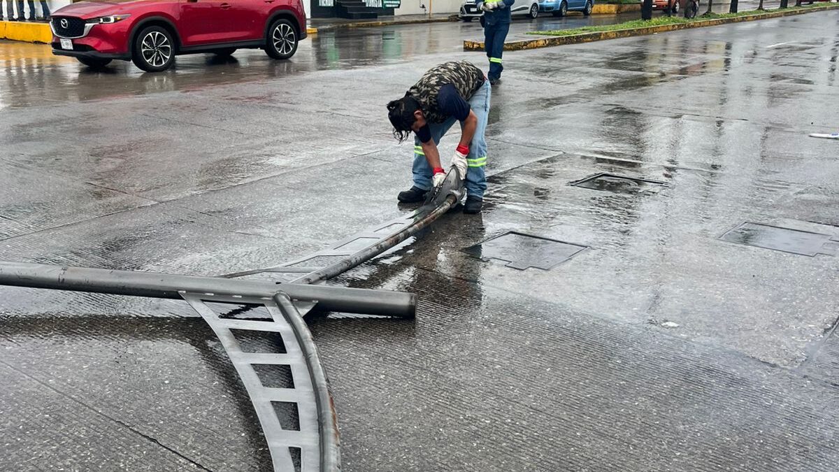 Atiende Alumbrado Público daños causados por las constantes lluvias en luminarias de la ciudad