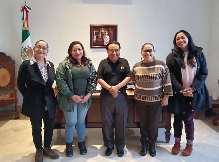 Conjuntarán acciones Ayuntamiento y Centro Libre para bienestar y empoderamiento de las mujeres