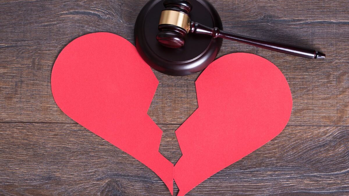 Promueven iniciativa legislativa de matrimonio temporal ante alza de divorcios