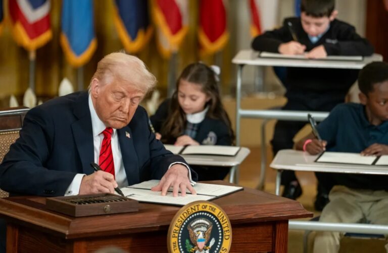 Departamento de Educación en EEUU cierra la puerta a la matrícula gratuita para inmigrantes indocumentados