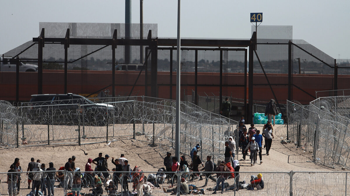 Embajada de EU en México niega ‘apertura de la frontera’ en julio