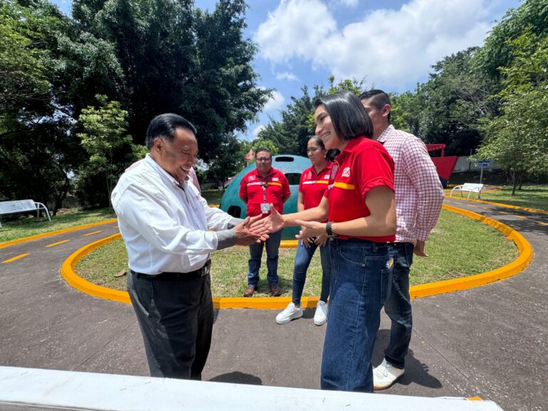 Embellece Oxxo y Ayuntamiento áreas infantiles y de esparcimiento del Parque DIF