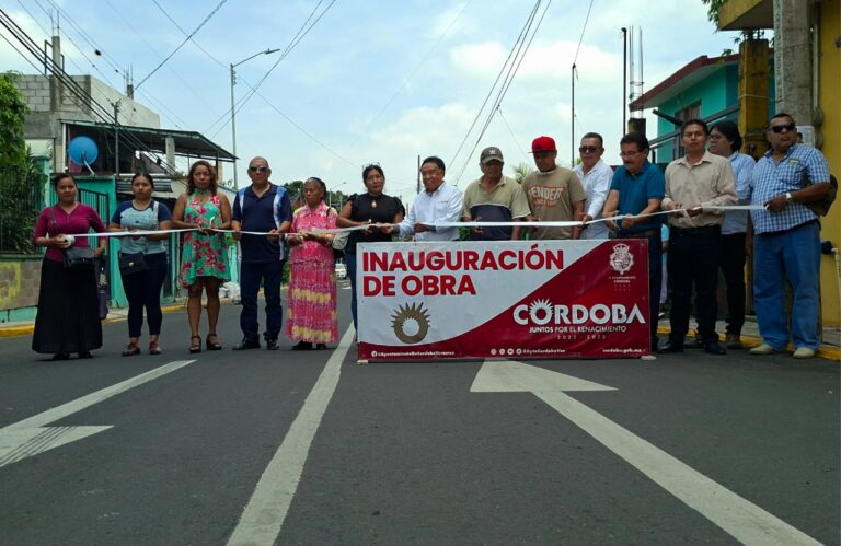 Rehabilitan principales vías de comunicación vial en las colonias Colorines, Fredepo y Nuevo Toxpan