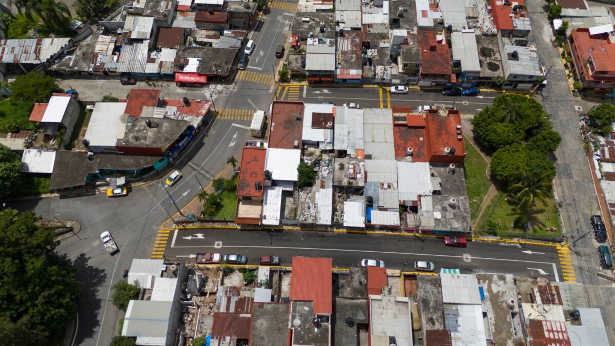 Entrega Ayuntamiento de Córdoba obras en las colonias Miraflores II y Agustín Millán