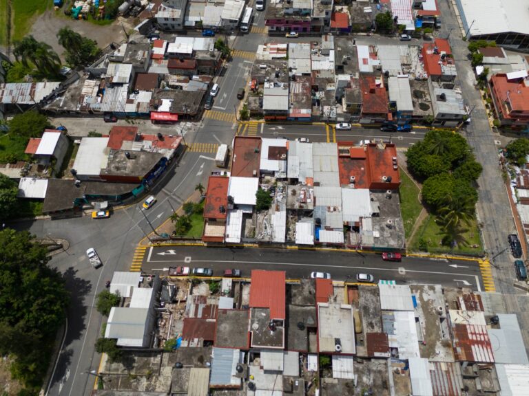 Entrega Ayuntamiento de Córdoba obras en las colonias Miraflores II y Agustín Millán