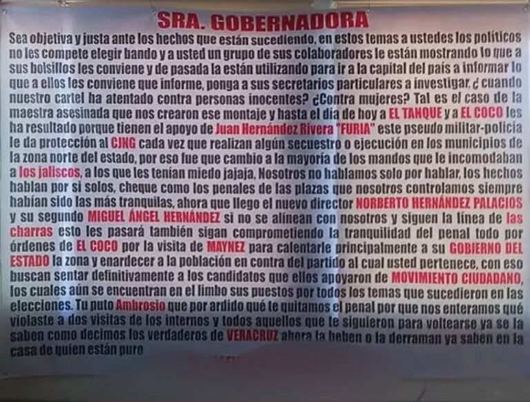 Con narcomantas la mafia veracruzana se deslinda del asesinato de la maestra Irma