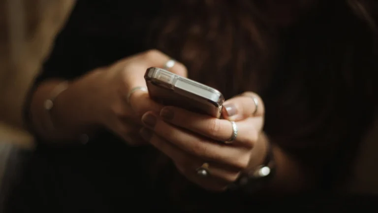 Texas aprueba una ley que restringe el uso de celulares en las escuelas públicas