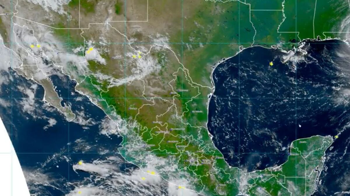 ‘Ivo’ mantiene avance en el Pacífico mexicano; se esperan lluvias muy fuertes