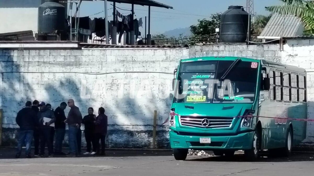 HOMBRE PIERDE LA VIDA EN AUTOBÚS