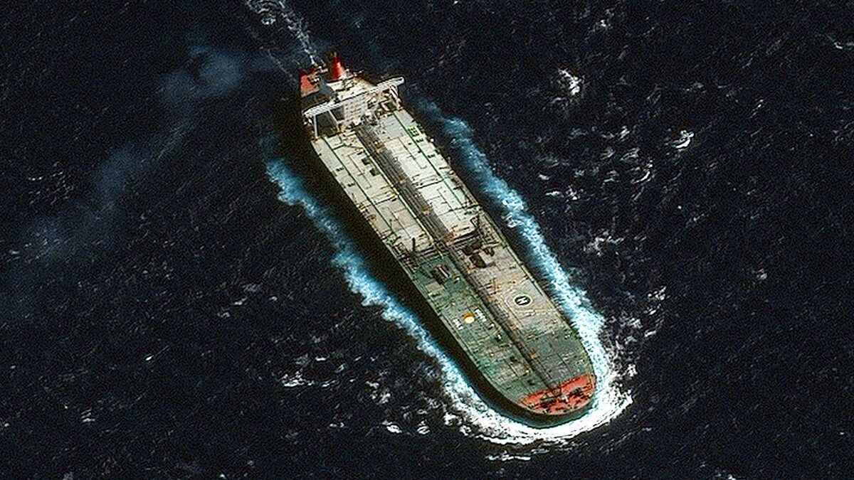 Trump ordena aranceles a países que suministran petróleo a Cuba