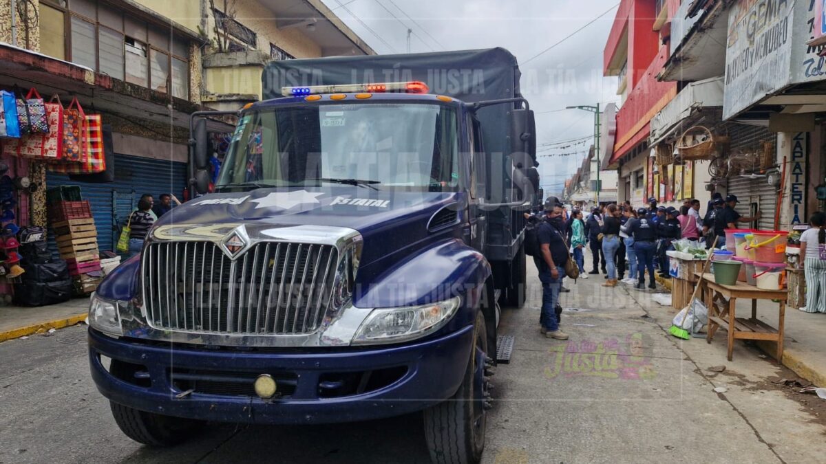 OPERATIVO EN MERCADO REVOLUCIÓN