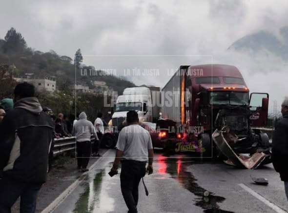 CHOQUE MÚLTIPLE EN LA AUTOPISTA ORIZABA – PUEBLA