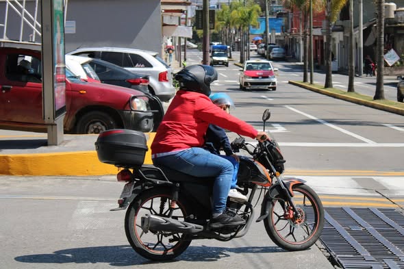 REFUERZAN OPERATIVOS VIALES EN ORIZABA ANTE AUMENTO DE ACCIDENTES