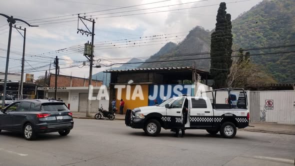 IDENTIFICAN A TAXISTA QUE PERDIÓ LA VIDA POR INFARTO A BORDO DE SU UNIDAD EN RÍO BLANCO